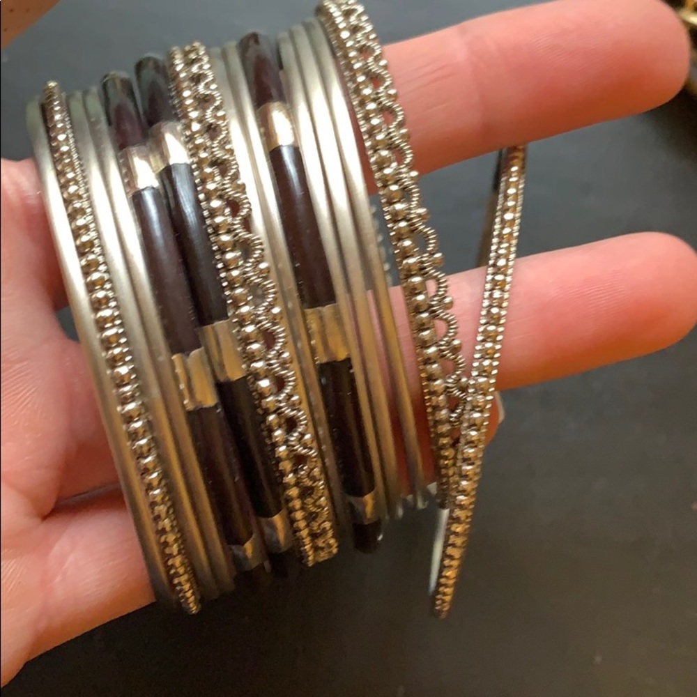Assorted bangles - Picture 4 of 6